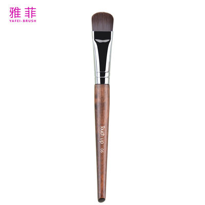 TOUCH UP 06 เอกชน Label Fine Thin Flat Liquid Concealer Foundation Brush ผมสังเคราะห์ ทองแดง OEM ODM ผู้ผลิต